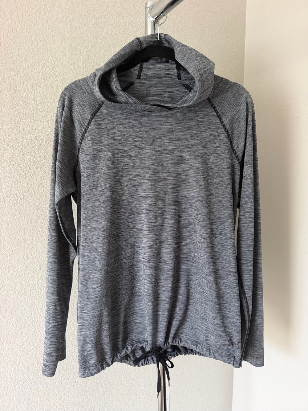 Under Armour Women's Gray Heather Hooded Pullover